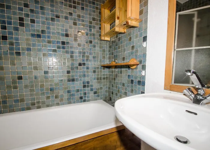 Avec Balcon, Parking Et Animaux Acceptes A - Fr-1-343-245 *